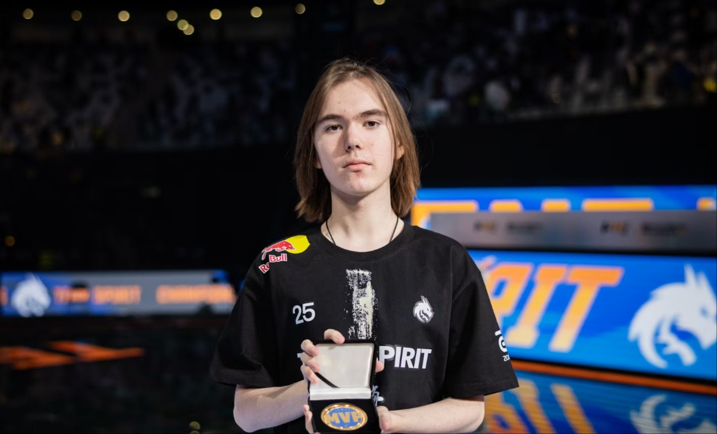 季在防守端 季在防守端